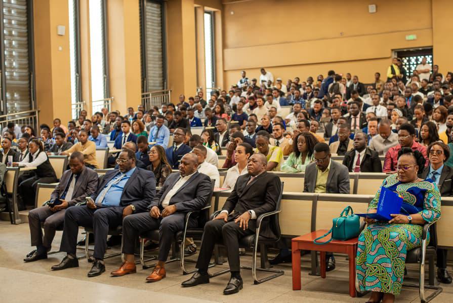 Acquisition d’un hébergement VPS dédié, mise à jour du site web du Ministère ESURSI et création d’adresses e-mail professionnelles pour les conférences des chefs d’établissement